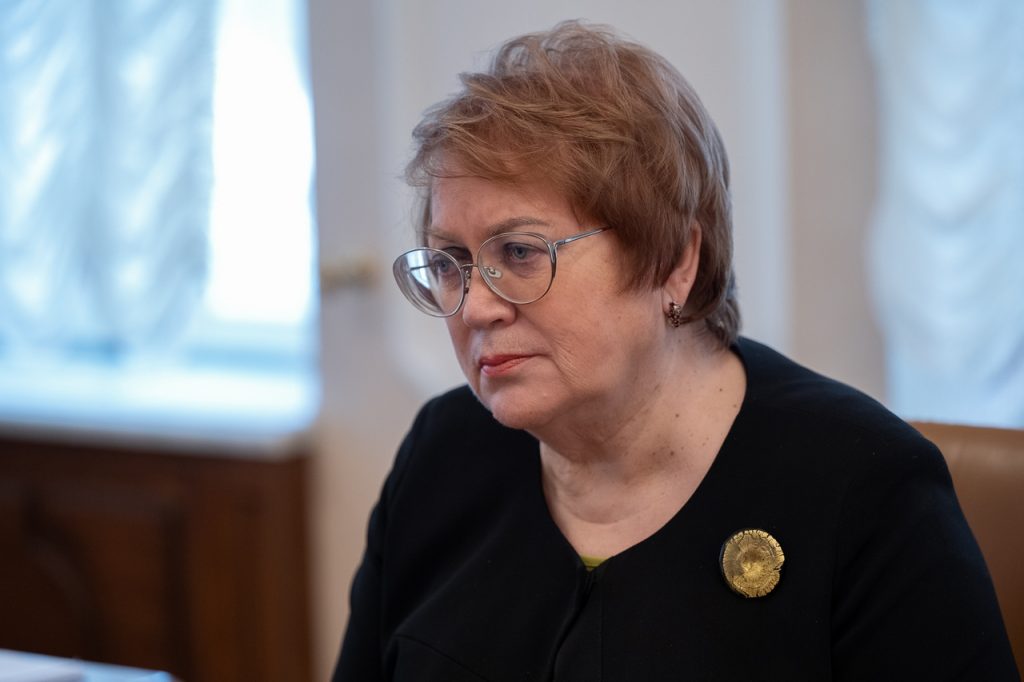 Депутаты снова отправили на доработку отчет свердловского омбудсмена