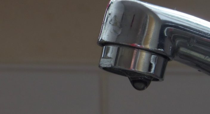 Жители Первоуральска требуют от комментаторов не жаловаться на воду