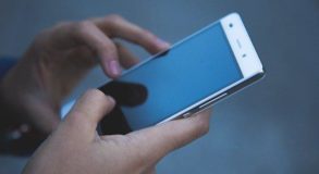 Адвокат Усков призвал не перезванивать после получения SMS об оформлении кредита