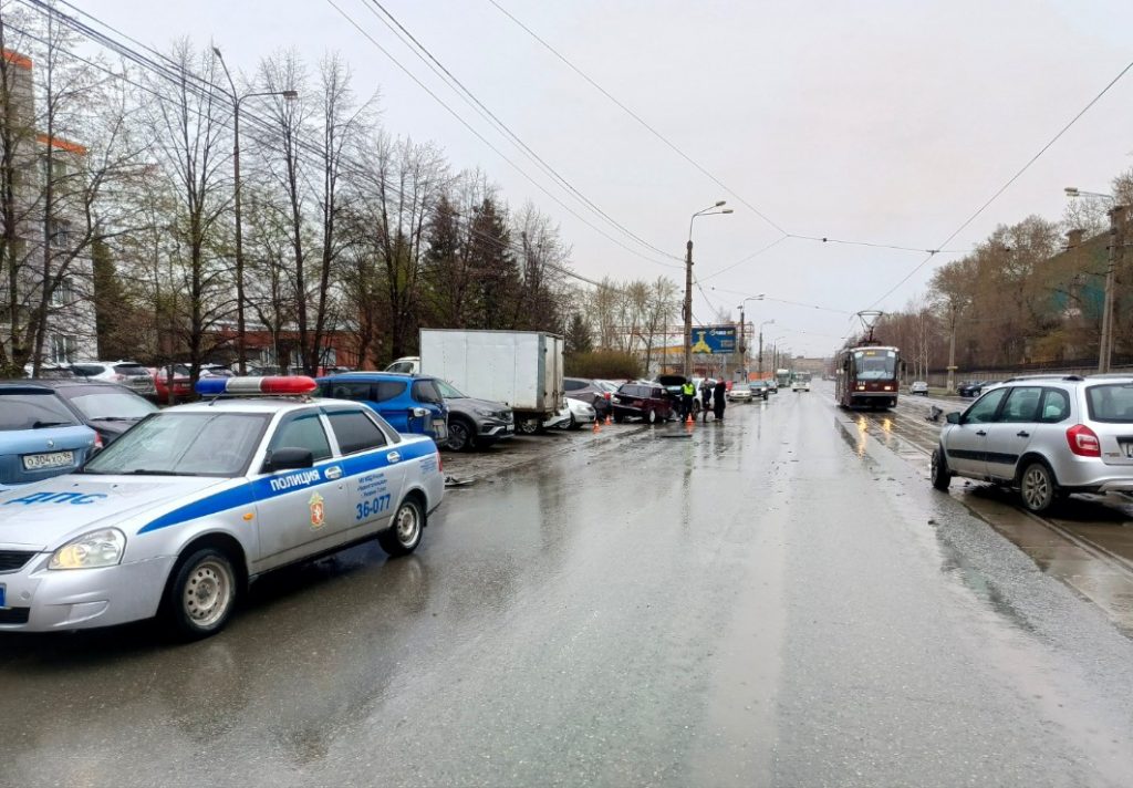 Бесправник устроил массовое ДТП в Нижнем Тагиле