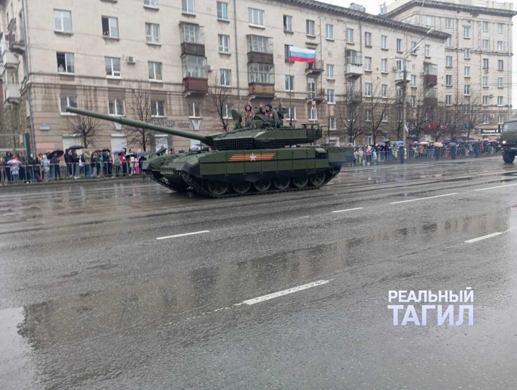 Фоторепортаж парада Победы в Нижнем Тагиле