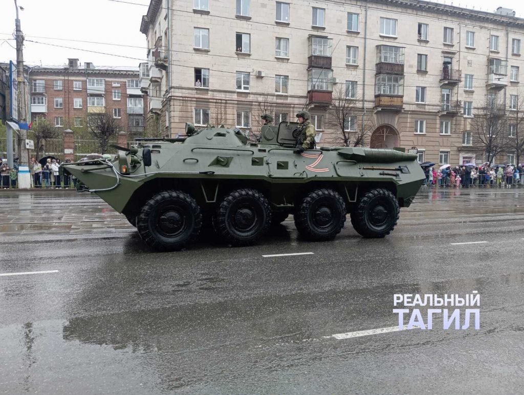Фоторепортаж парада Победы в Нижнем Тагиле