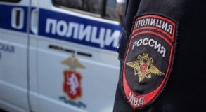 Листовки с опасными QR-кодами расклеили на подъездах в Екатеринбурге