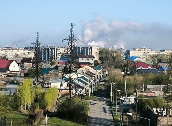Мощный выброс зафиксирован над промышленной зоной Нижнего Тагила