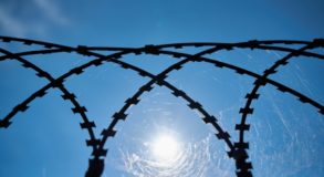 В Каменске-Уральском строитель получил 8 лет за вымогательство у пенсионерки