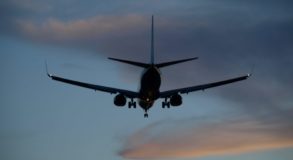 В Екатеринбурге задерживали и отменяли авиарейсы в Москву
