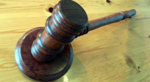 В Сухом Логу посадили банду риелторов, обманувших должников
