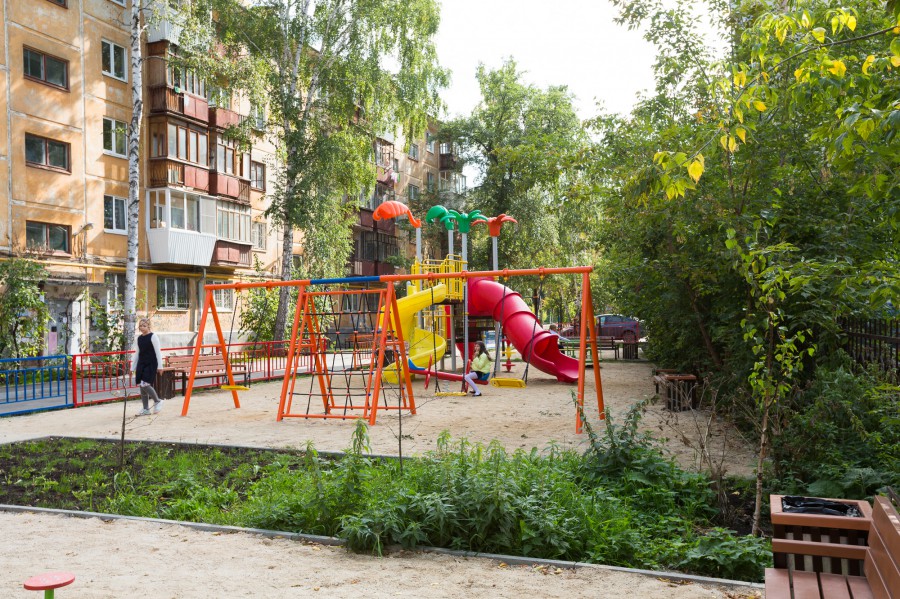 В Свердловской области проверят безопасность 600 детских площадках