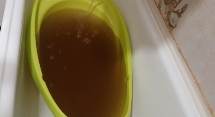 Первоуральцы негодуют из-за роста цен на воду: нехило тарифы на грязь подняли