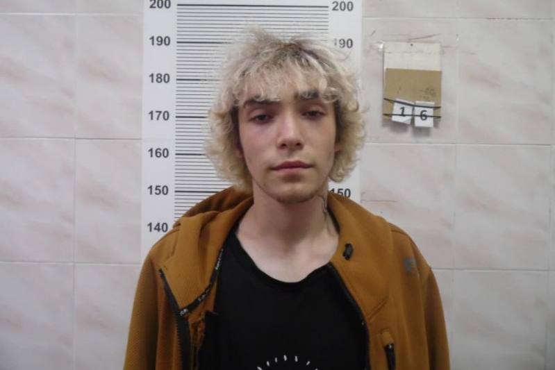 В Екатеринбурге задержали молодого человека из Первоуральска, который помогал телефонным мошенникам обманывать пожилых людей. Об этом сообщили в УМВД России по Екатеринбургу. Задержан первоуралец, похитивший у пенсионерки миллион рублей