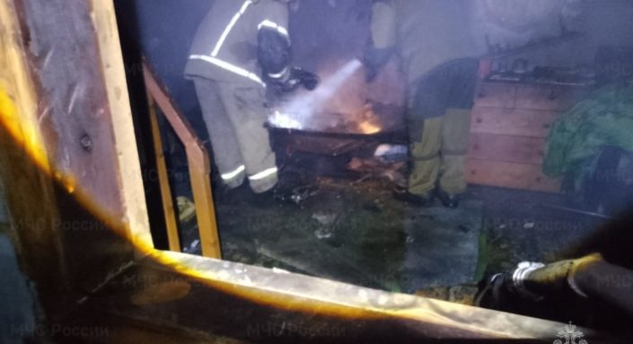 Ночной пожар в Первоуральске закончился гибелью человека