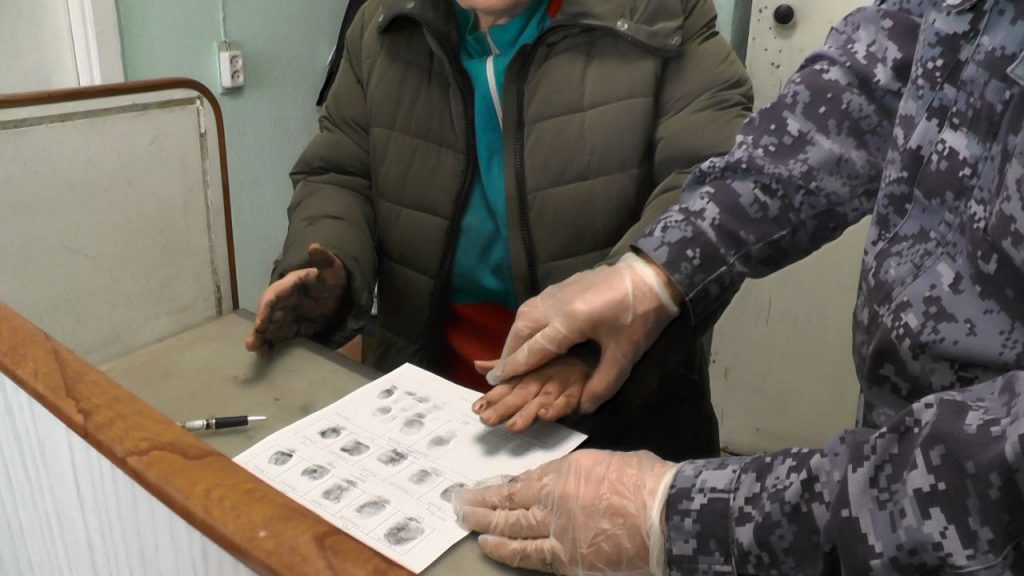 В Серове задержали подозреваемую в осквернении мемориала павшим уральцам -