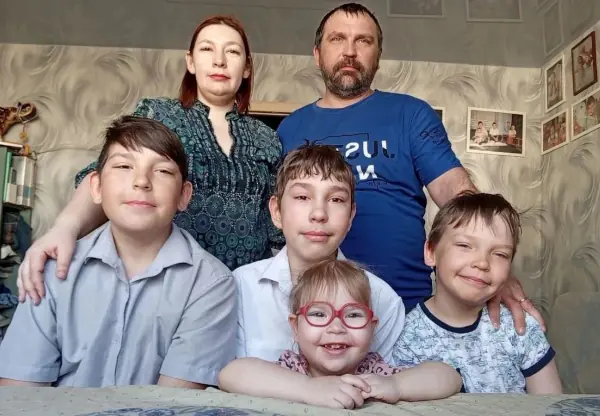 Всероссийский конкурс, который ежегодно собирает самых активных родителей и детей, назвал победителей. В этот раз абсолютное лидерство в одной из ключевых номинаций досталось семейной паре из Свердловской области. семья